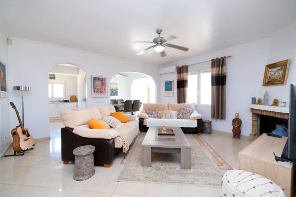 Chalet independiente en venta en Casa o chalet en Cabo Roig, Orihuela, Orihuela photo 3