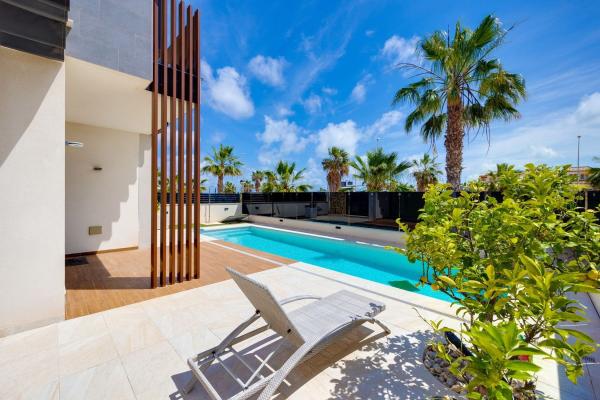 Casa o chalet independiente en Calle Cabo de Palos, Lomas de Cabo Roig, Orihuela photo 4