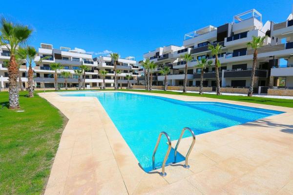Venta de piso en Piso en Zona Lago - Los Almendros, Orihuela, Orihuela
thumbnail 2