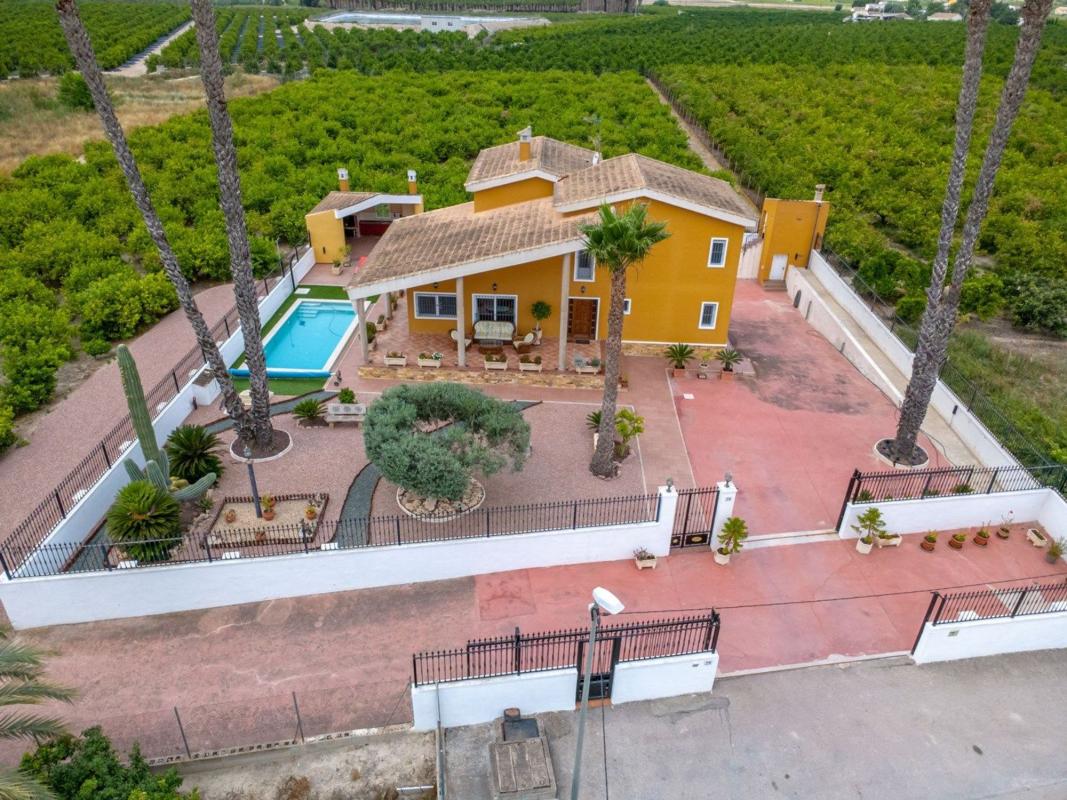 Sprzedaż niezależnego domku jednorodzinnego w Casa o chalet en Camino Fabregat s/n, Desamparados-Hurchillo-Torremendo, Orihuela, Orihuela photo 1