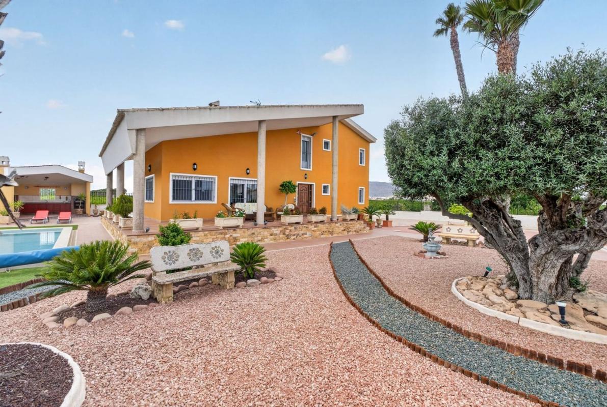 Sprzedaż niezależnego domku jednorodzinnego w Casa o chalet en Camino Fabregat s/n, Desamparados-Hurchillo-Torremendo, Orihuela, Orihuela photo 3
