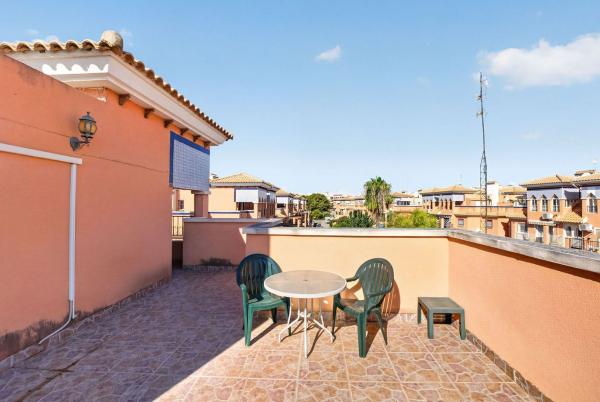 Duplex en venta en Dúplex en Urbanizacion los Almendros, 49, Playa Flamenca, Orihuela, Orihuela photo 1
