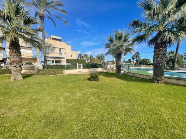 Chalet adosado en Plaza A-1 Aguamarina, 42 r, Aguamarina, Orihuela thumbnail 1