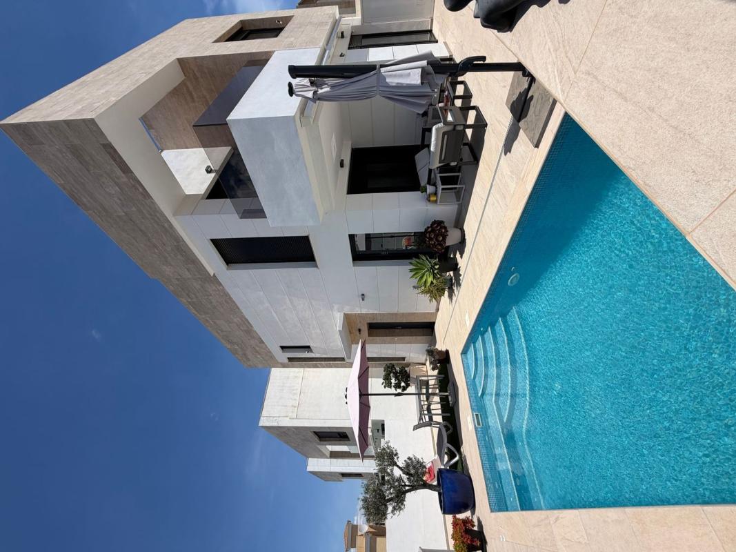 Продажа таунхауса в Chalet adosado en Puig Mayor-filipinas, Las Filipinas, Orihuela , Ориуэла photo 1