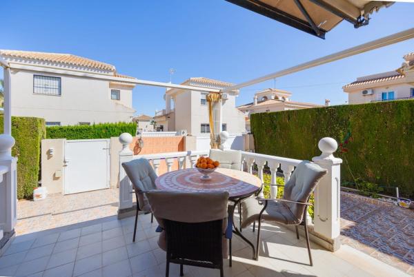 Casa o chalet independiente en Urbanizacion p Flamenca Cl 3, 1208, Playa Flamenca, Orihuela photo 1