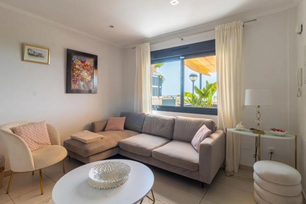 Chalet adosado en Calle Cabo de la Nao s/n, Lomas de Cabo Roig, Orihuela photo 4
