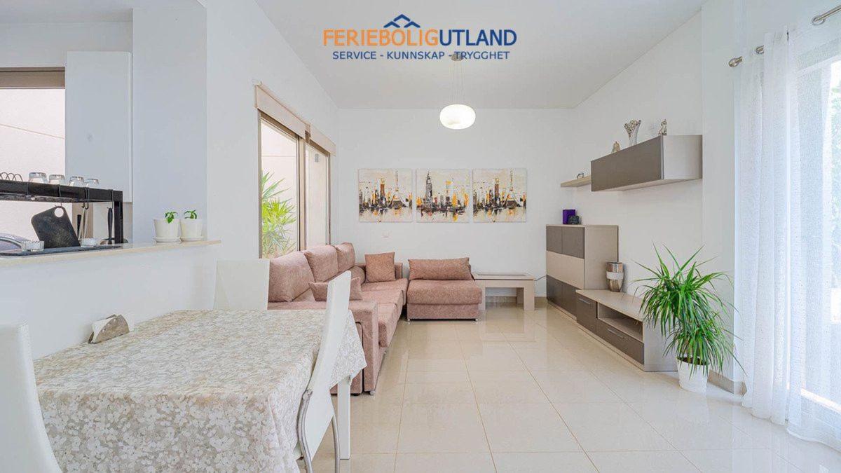 Venta de chalet adosado en  Chalet adosado en Calle la Falua, 2, Punta Prima, Orihuela , Orihuela photo 3