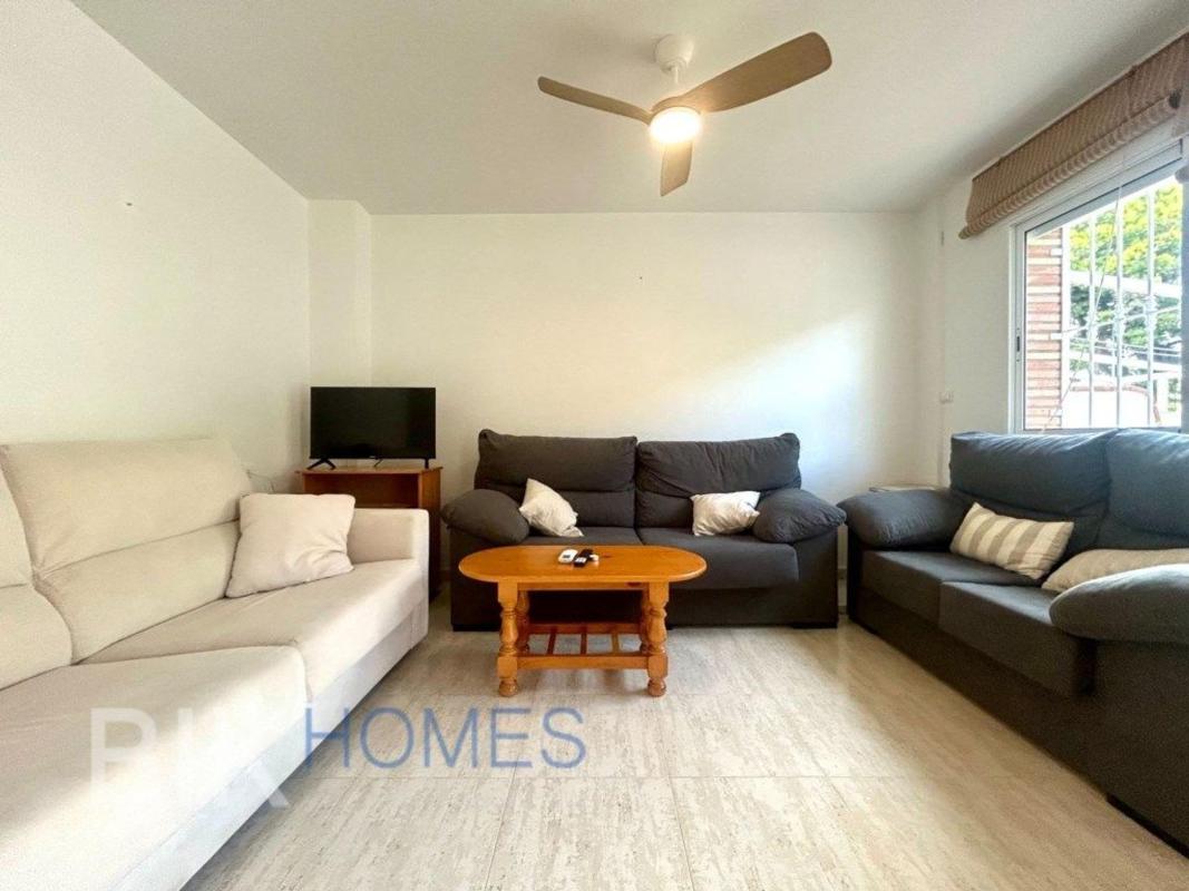 Venta de chalet adosado en  Chalet adosado en Avenida Miguel de Cervantes, Campoamor, Orihuela , Orihuela photo 5
