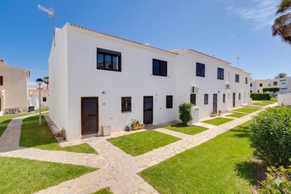 Chalet adosado en Calle Violetas, 104, La Zenia, Orihuela photo 1