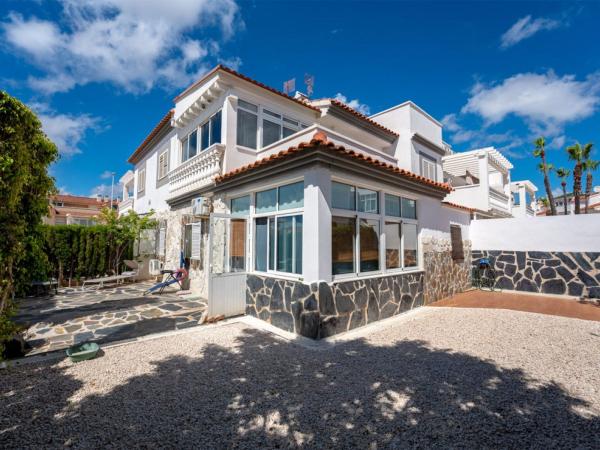 Chalet adosado en Calle Pino Piñonero, 84, Zeniamar, Orihuela photo 1