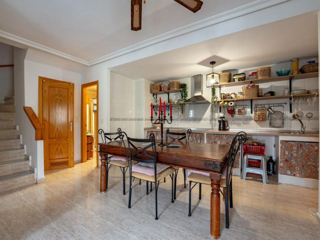 Venta de chalet adosado en  Chalet adosado en Calle Pino Piñonero, 84, Zeniamar, Orihuela , Orihuela photo 4