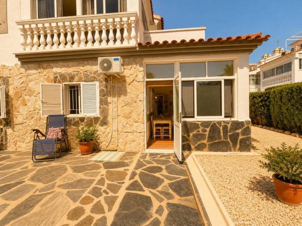 Chalet adosado en R-2 Los Pinos, Zeniamar, Orihuela photo 1