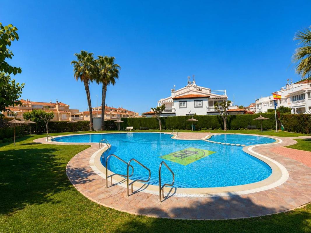 Venta de chalet adosado en  Chalet adosado en R-2 Los Pinos, Zeniamar, Orihuela , Orihuela photo 5