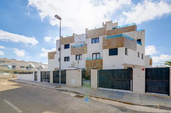 Chalet adosado en Calle Gigantes y Cabezudos, Las Filipinas, Orihuela thumbnail 1