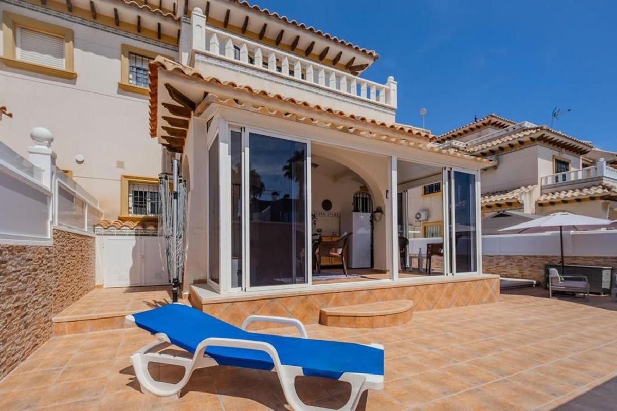 Venta de chalet adosado en  Chalet adosado en Calle Cabo Raso s/n, Lomas de Cabo Roig, Orihuela , Orihuela photo 3