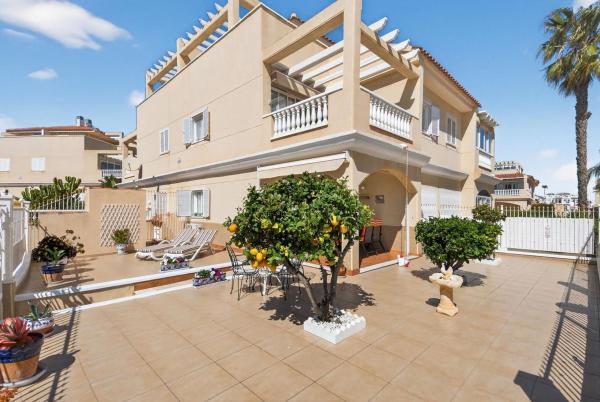 Chalet adosado en Zeniamar, Orihuela photo 1