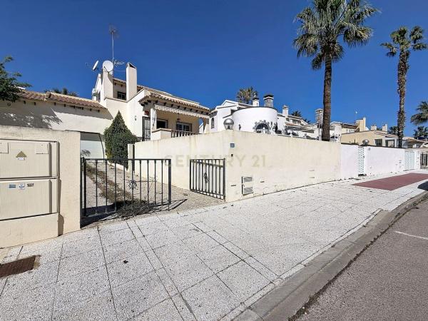 Chalet adosado en Avenida Ramblas de Oleza, 216, Las Ramblas, Orihuela photo 1