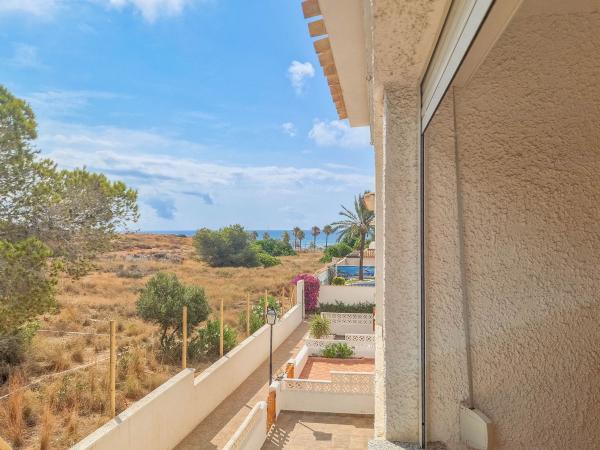 Chalet adosado en Calle Jazmines, Playa Flamenca, Orihuela photo 1