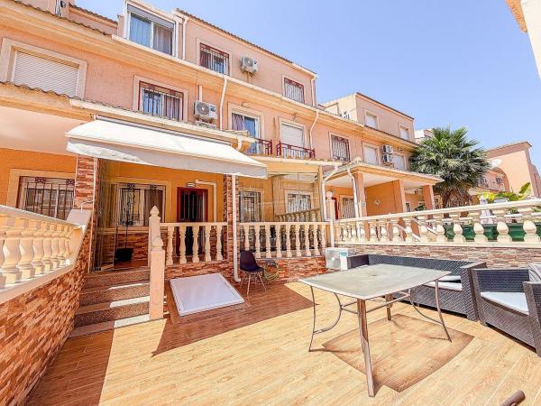 Chalet adosado en Calle Jalón, 58, Playa Flamenca, Orihuela photo 1