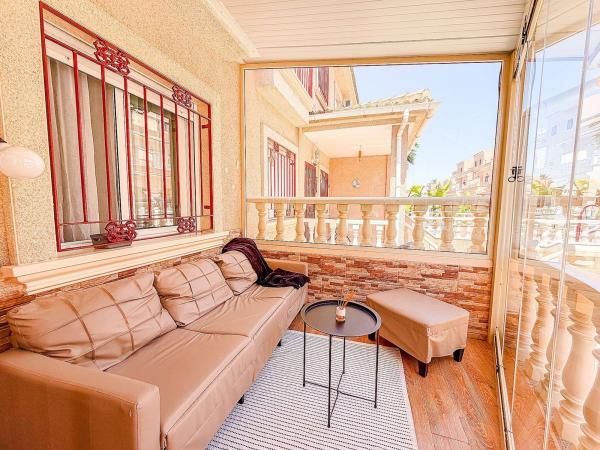 Chalet adosado en Calle Jalón, 58, Playa Flamenca, Orihuela thumbnail 1