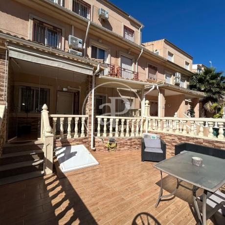 Chalet adosado en Playa Flamenca, Orihuela thumbnail 1