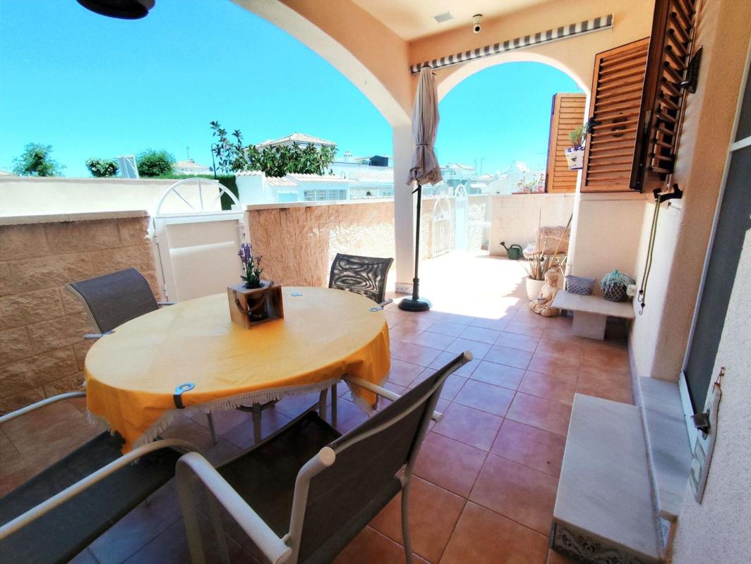 Venta de chalet adosado en  Chalet adosado en Playa Flamenca, Orihuela , Orihuela photo 5