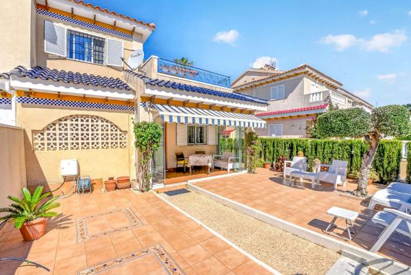 Chalet adosado en Calle Pino Carrasco, 73, Zeniamar, Orihuela photo 1