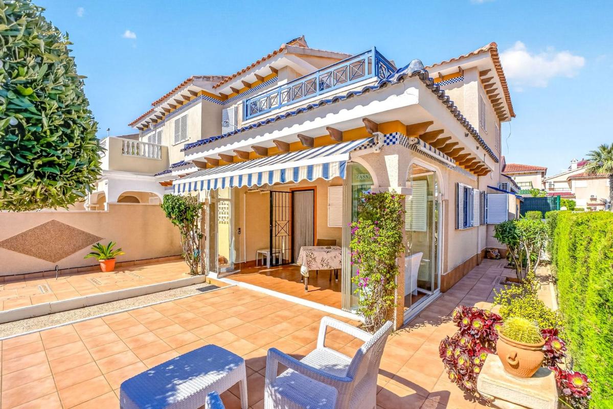 Venta de chalet adosado en Chalet adosado en Calle Pino Carrasco, 73, Zeniamar, Orihuela , Orihuela photo 3