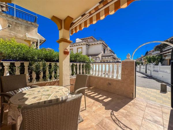 Chalet adosado en Calle Torre de Pisa, La Ciñuelica - Villa Rosa, Orihuela photo 1