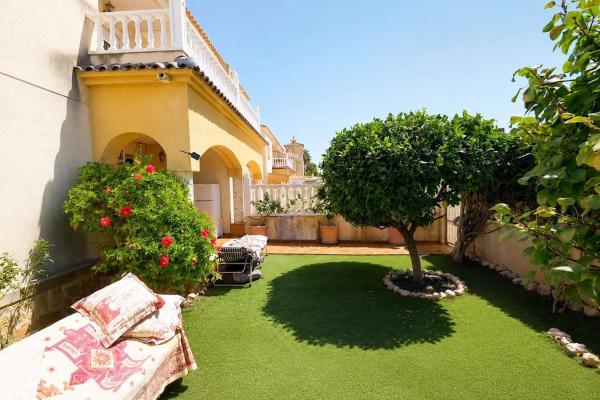 Venta de piso en Piso en Calle Cabo San Antonio, Lomas de Cabo Roig, Orihuela, Orihuela
thumbnail 1