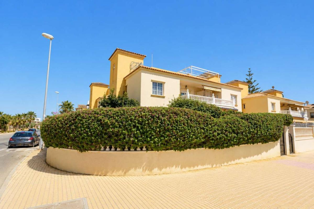 Venta de piso en Piso en Calle Cabo San Antonio, Lomas de Cabo Roig, Orihuela, Orihuela
 photo 3
