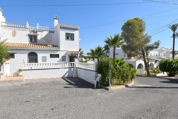 Chalet adosado en Villamartín, Orihuela photo 1