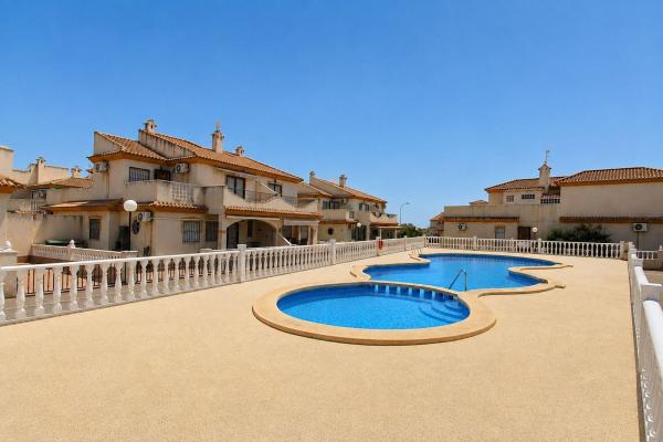Chalet adosado en Playa Flamenca, Orihuela thumbnail 1