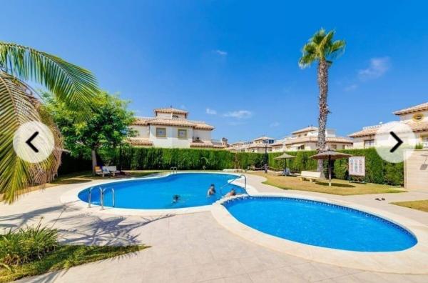 Sprzedaż mieszkania w Piso en Lomas de Cabo Roig, Orihuela, Orihuela
photo 1
