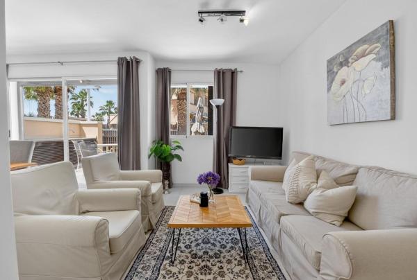Chalet adosado en Lomas de Cabo Roig, Orihuela thumbnail 1