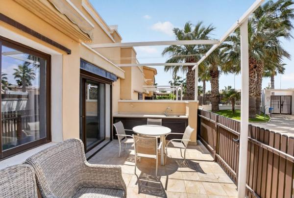 Chalet adosado en Lomas de Cabo Roig, Orihuela thumbnail 2