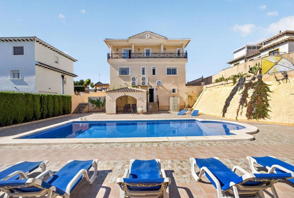 Properties for sale and rent in Spain photo 1