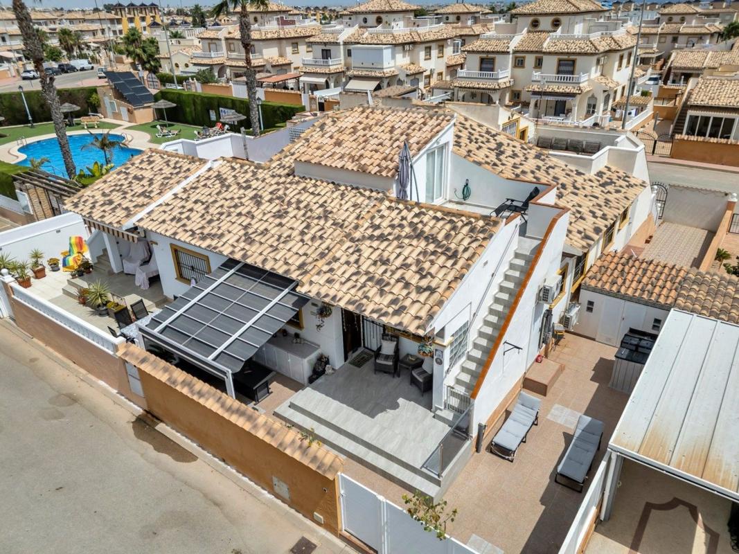 Sprzedaż mieszkania w Piso en Calle Adriático, Lomas de Cabo Roig, Orihuela, Orihuela
photo 2