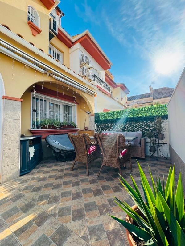 Продажа таунхауса в Chalet adosado en Urbanización Florida J4, La Florida, Orihuela , Ориуэла photo 5