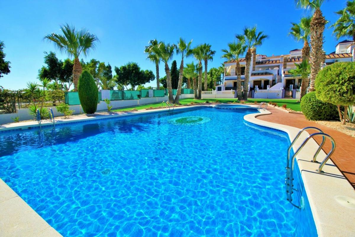 Sprzedaż mieszkania w Piso en Calle la Boheme, Villamartín, Orihuela, Orihuela
photo 2