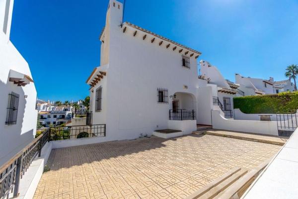Chalet adosado en Villamartín, Orihuela thumbnail 2