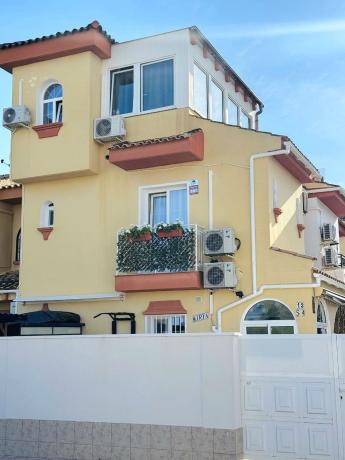 Chalet adosado en La Florida, Orihuela thumbnail 1