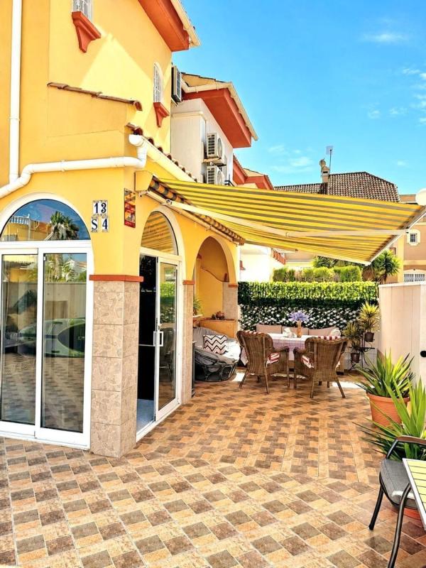 Venta de chalet adosado en  Chalet adosado en La Florida, Orihuela , Orihuela photo 4