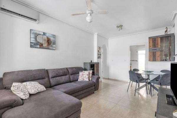 Venta de piso en Piso en Zona Lago - Los Almendros, Orihuela, Orihuela
 photo 4