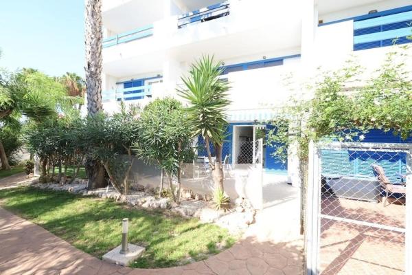 Sale of flat in Piso en Calle Laguna de Gallocanta, 212, Zona Lago - Los Almendros, Orihuela, Orihuela
thumbnail 2