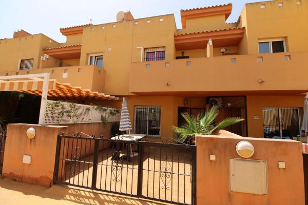 Dom szeregowy na sprzedaż w Chalet adosado en Aguamarina, Orihuela , Orihuela photo 1