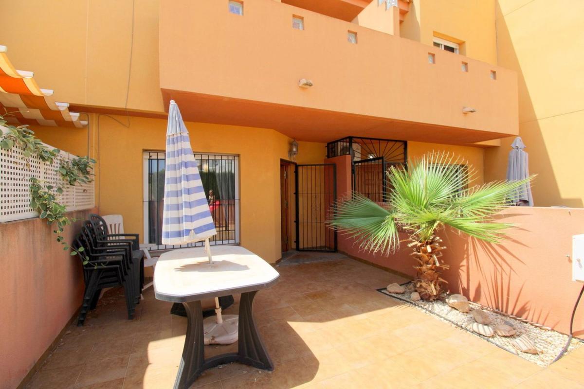 Sprzedaż szeregowego domku w Chalet adosado en Aguamarina, Orihuela , Orihuela photo 5