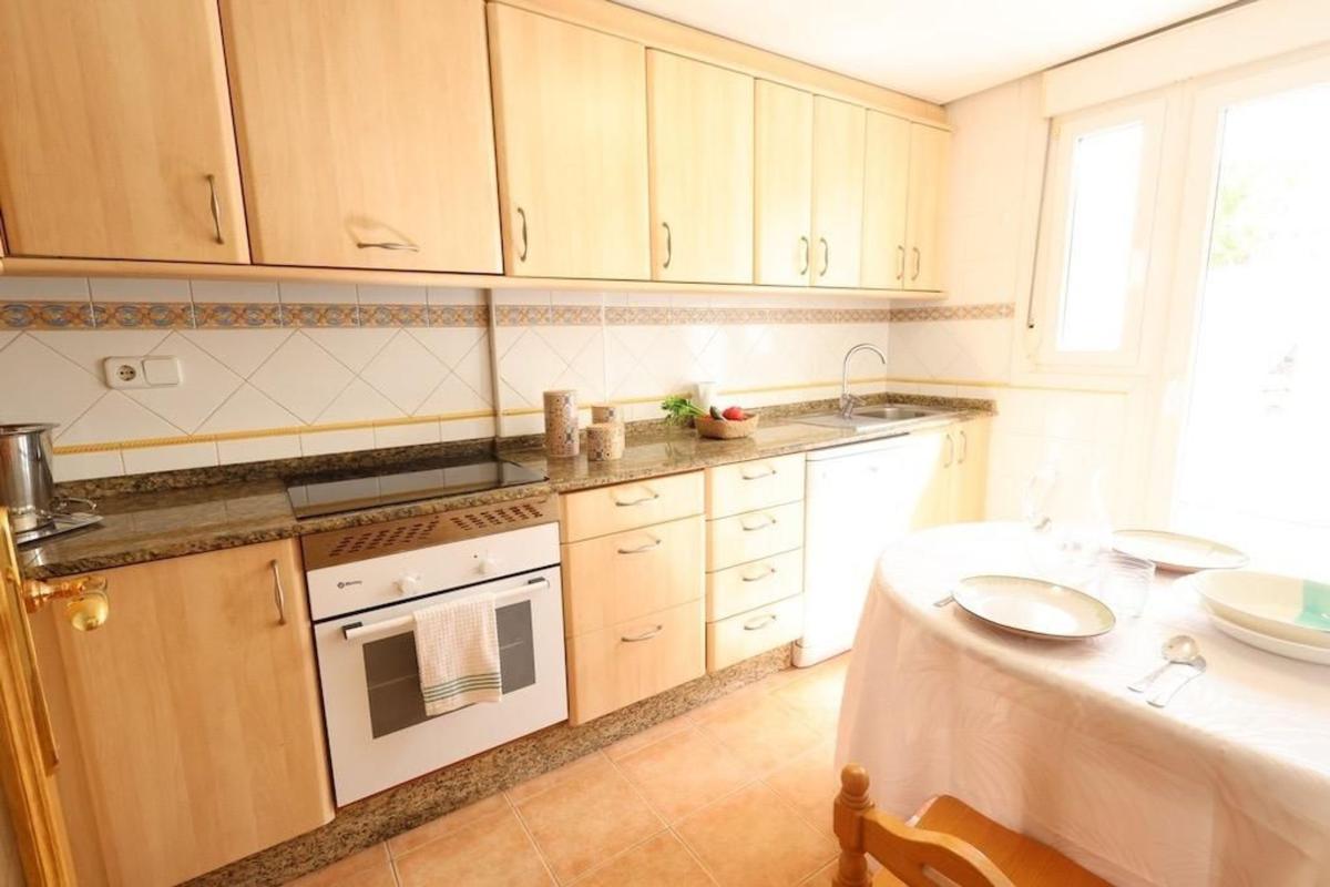 Sprzedaż szeregowego domku w Chalet adosado en Calle Arturo Perez Reverte, Aguamarina, Orihuela , Orihuela photo 5