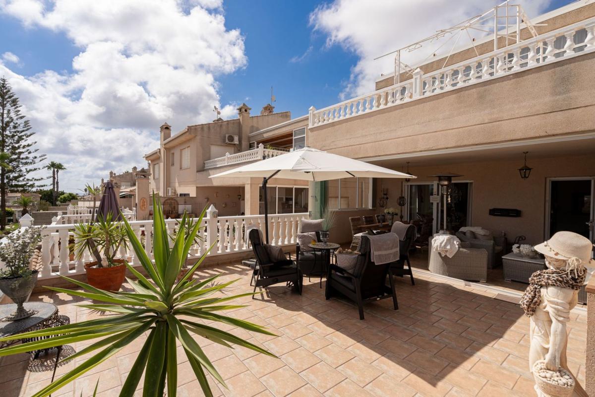 Продажа дуплекса на Dúplex en Calle Nicolás de Bussi, Playa Flamenca, Orihuela, Ориуэла photo 2
