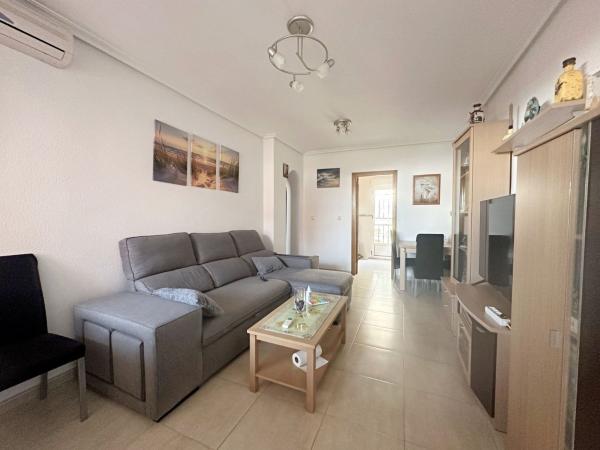 Sale of flat in Piso en Calle Lago Bañolas, 24, Zona Lago - Los Almendros, Orihuela, Orihuela
thumbnail 3